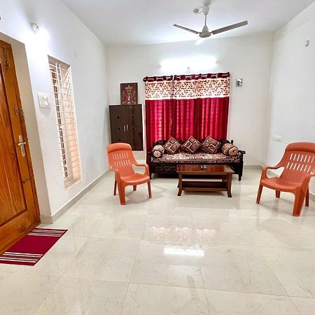 Truelife Homestays - Alamelu Avenue - Fully Furnished Ac 2Bhk Apartments In Tirupati - Walkable To Restaurants & Super Market - Fast Wifi - Kitchen - Easy Access To Airport, Railway Station, Sri Padmavathi & Tirumala Temple Екстер'єр фото
