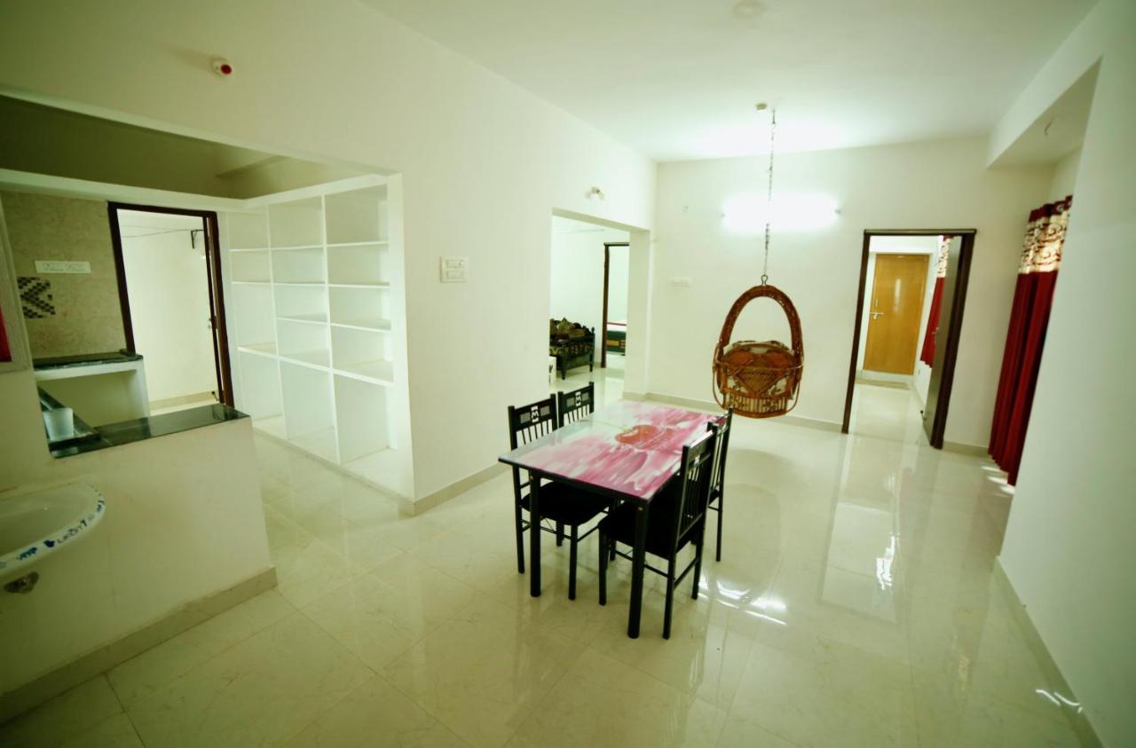 Truelife Homestays - Alamelu Avenue - Fully Furnished Ac 2Bhk Apartments In Tirupati - Walkable To Restaurants & Super Market - Fast Wifi - Kitchen - Easy Access To Airport, Railway Station, Sri Padmavathi & Tirumala Temple Екстер'єр фото