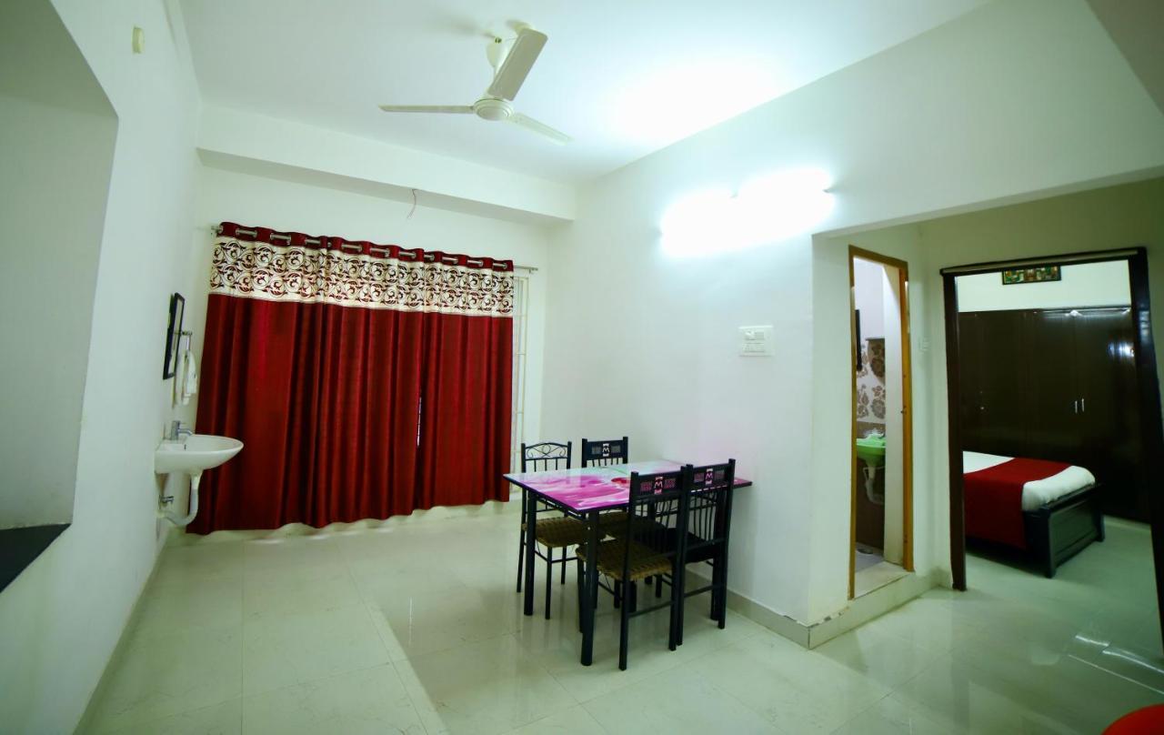 Truelife Homestays - Alamelu Avenue - Fully Furnished Ac 2Bhk Apartments In Tirupati - Walkable To Restaurants & Super Market - Fast Wifi - Kitchen - Easy Access To Airport, Railway Station, Sri Padmavathi & Tirumala Temple Екстер'єр фото
