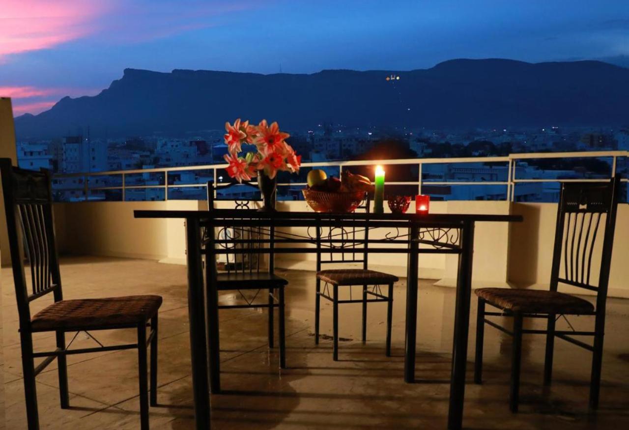 Truelife Homestays - Alamelu Avenue - Fully Furnished Ac 2Bhk Apartments In Tirupati - Walkable To Restaurants & Super Market - Fast Wifi - Kitchen - Easy Access To Airport, Railway Station, Sri Padmavathi & Tirumala Temple Екстер'єр фото